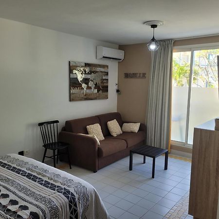 Studio Le Titoune Acces Plage St-Francois Avec Reservoir D'Eau Automatique Saint-Francois  Ngoại thất bức ảnh