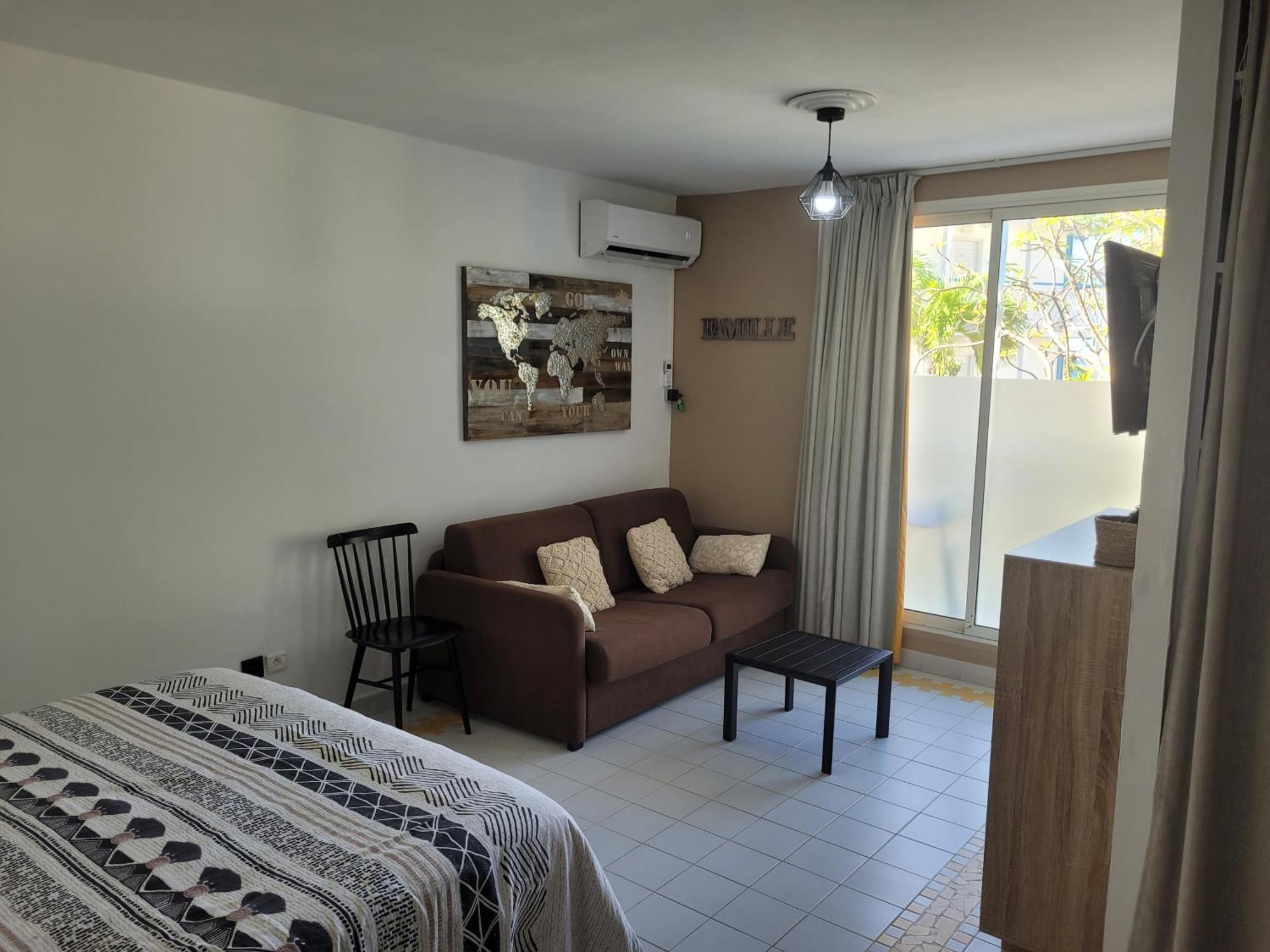 Studio Le Titoune Acces Plage St-Francois Avec Reservoir D'Eau Automatique Saint-Francois  Ngoại thất bức ảnh